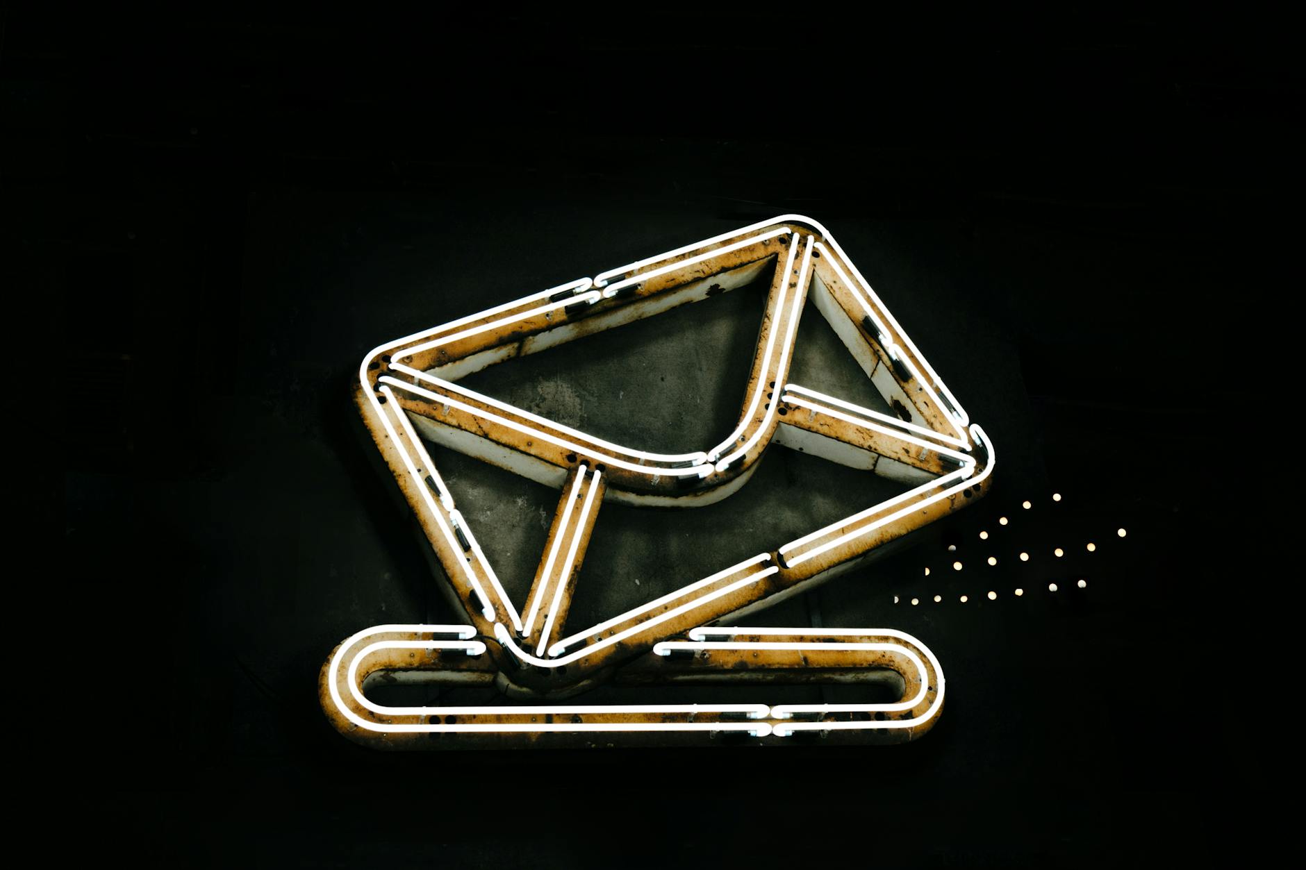 Free disposable temporary email (instant inbox)